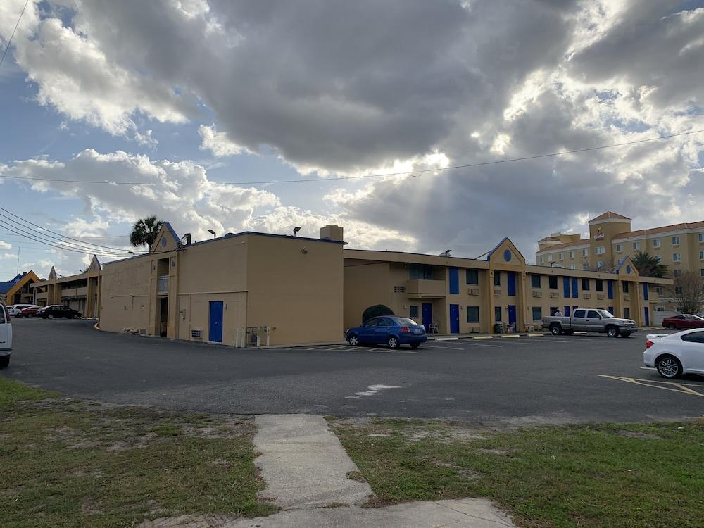 Days Inn By Wyndham Ocala North Exterior foto